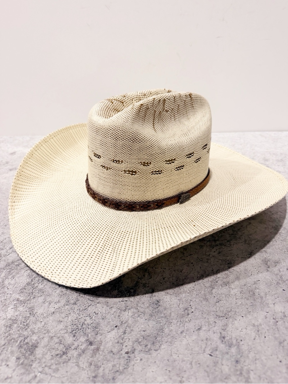 Justin Bent Rail Blaine Ivory & Brown
Straw Cowboy Hat JS4456BLNE44
